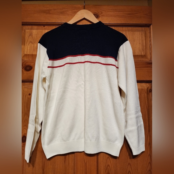 Tommy Hilfiger Sweater, Size Large - Picture 5 of 8